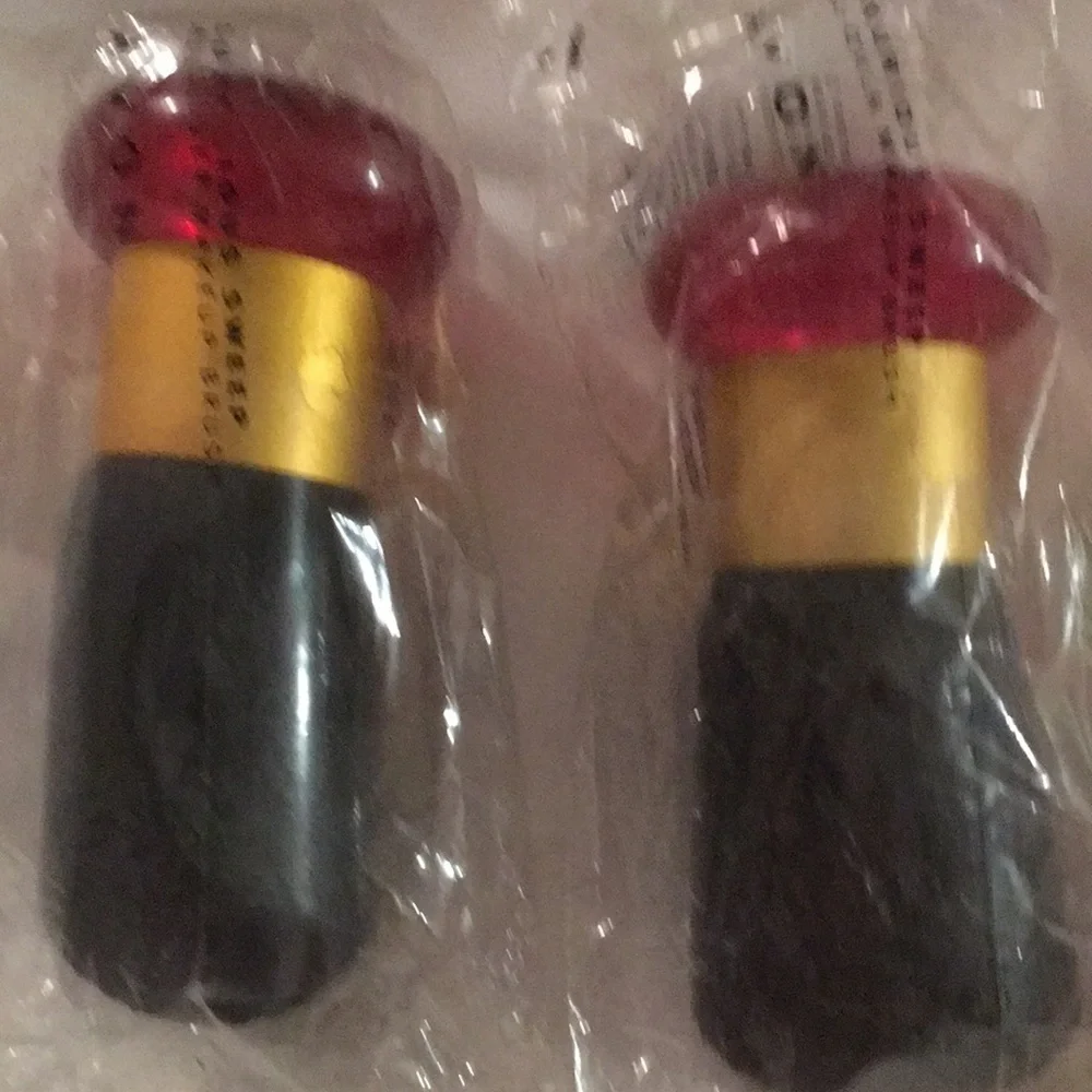 Avon luxurious sweep